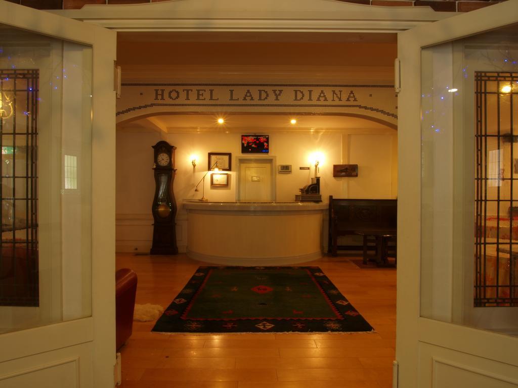 Hotel Lady Diana & St. Georges Хакуба Екстериор снимка