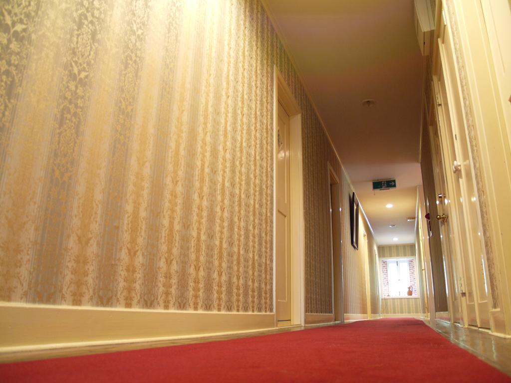 Hotel Lady Diana & St. Georges Хакуба Екстериор снимка